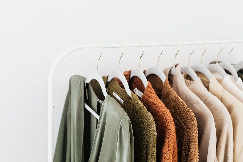 15 of The Best Wholesale Clothing Vendors To Try (From USA, EU & China)
